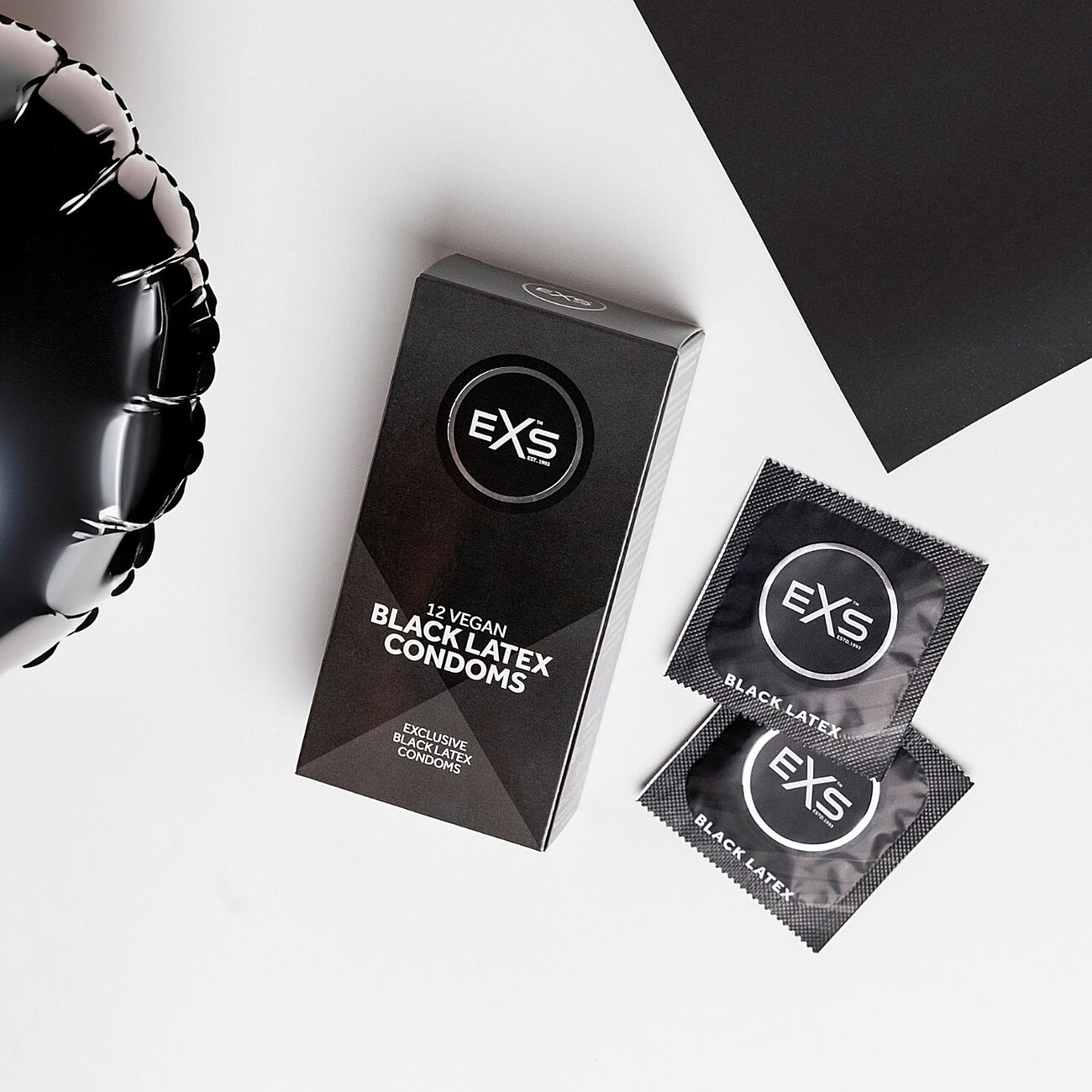 EXS Black Latex - Kondomi, 12 kpl
