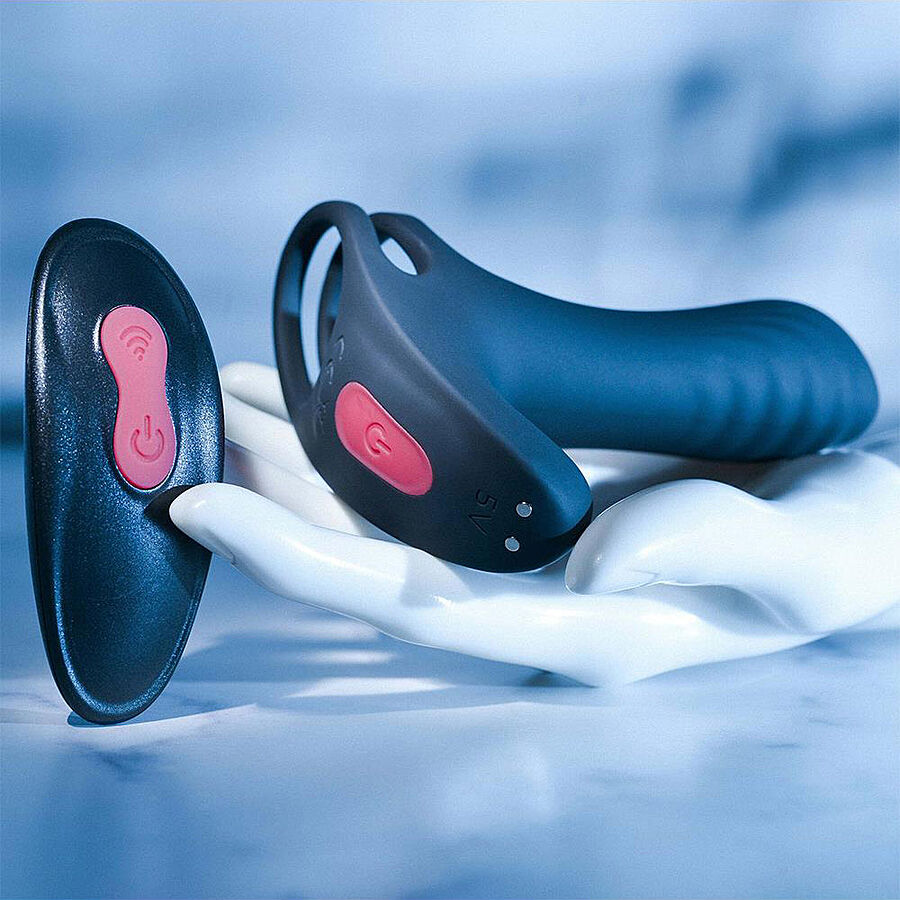 Zero Tolerance Penis-sleeve - Klitoriskiihottimella