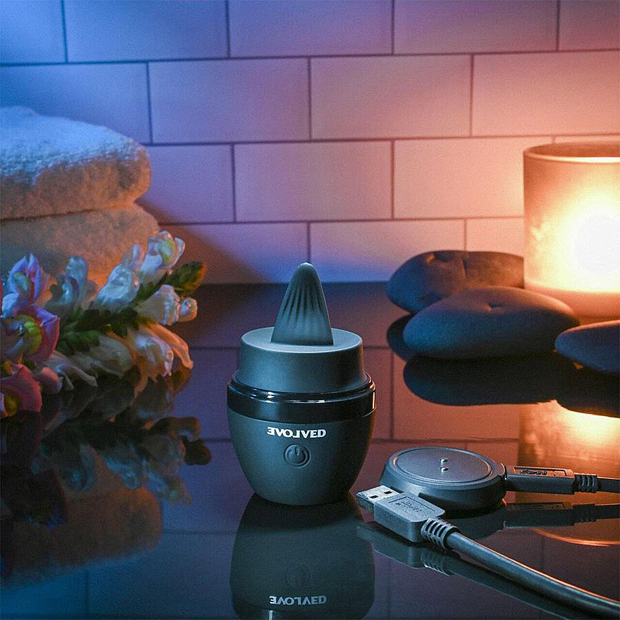 Evolved Tongue Tied - Klitoriskiihotin