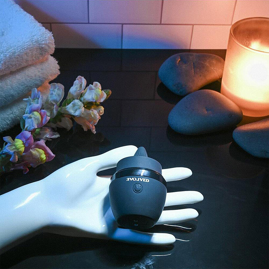 Evolved Tongue Tied - Klitoriskiihotin