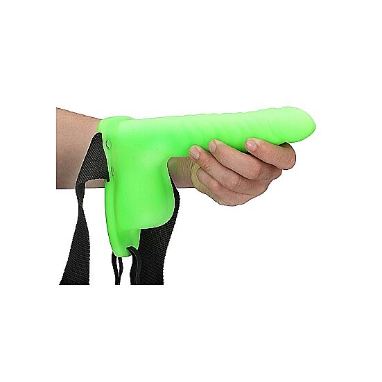 Ouch - Pimess hohtava ontto ja juomutettu strap-on