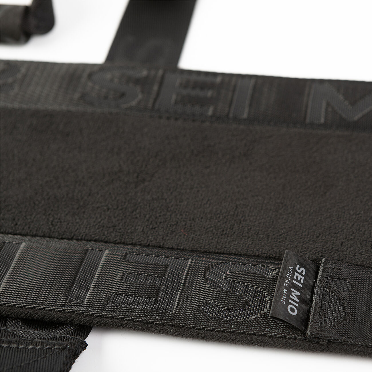 SEI MIO Behind Closed Doors - Seksikeinu