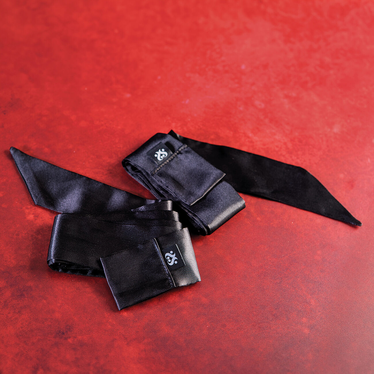 SEI MIO Nights in Tied Satin - Sidontaliina