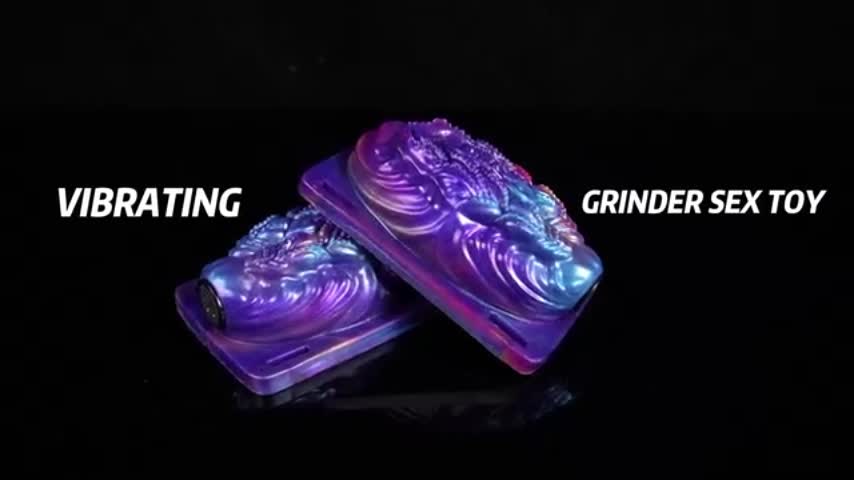 Tuotteen Alien Toys Syrah - V�risev� reisiharness kauko-ohjaimella esittelyvideo 1