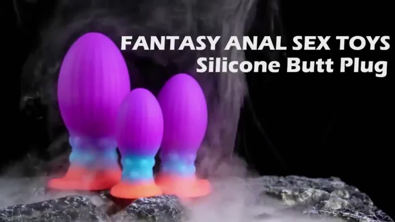 Tuotteen Alien Toys Luminous - Pime�ss� hohtava anaalitappi, S esittelyvideo 1